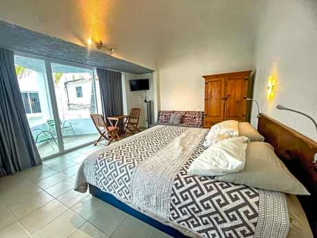 Triple Room with Balcony
