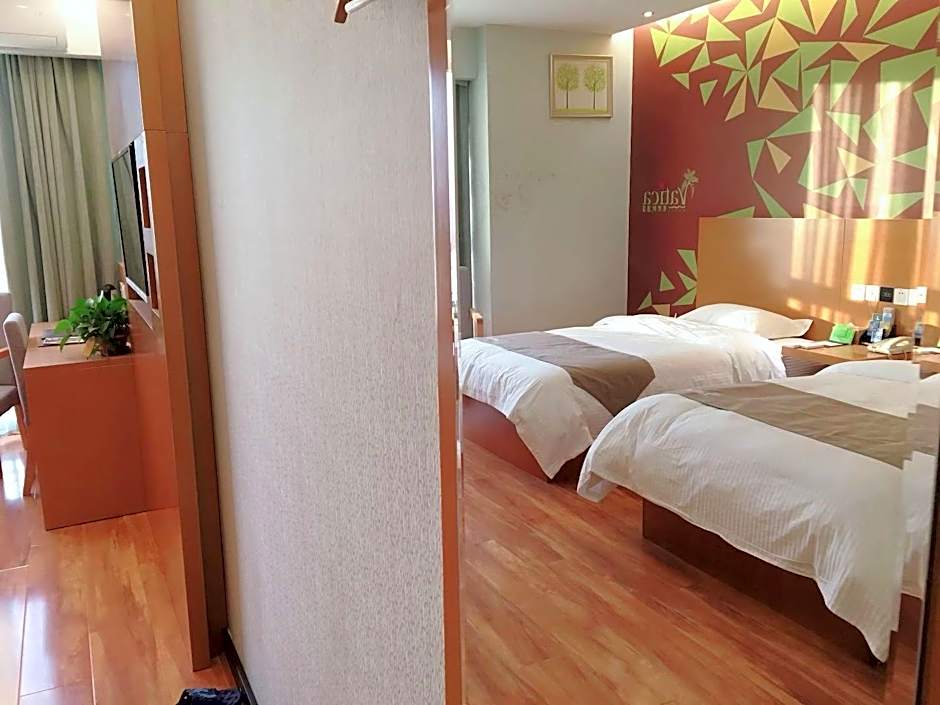 Vatica Jieshou City New Passenger Transport Center Hotel