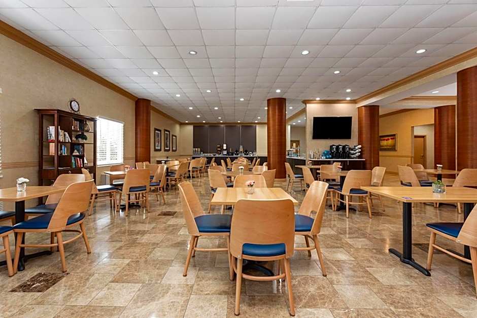 Hawthorn Extended Stay by Wyndham West Palm Beach