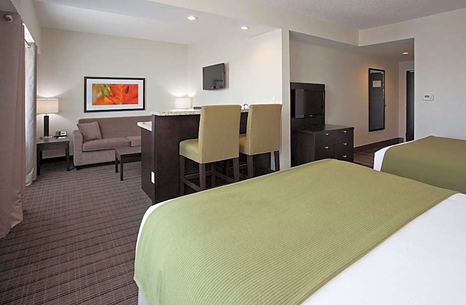 Holiday Inn Express & Suites New Liskeard By IHG
