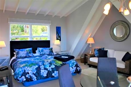 Deluxe Double Room with Balcony and Sea View