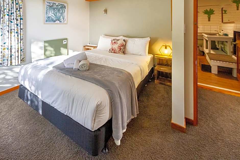 Sherwood Lodge 4-Bedroom Holiday Home with Spectacular Views