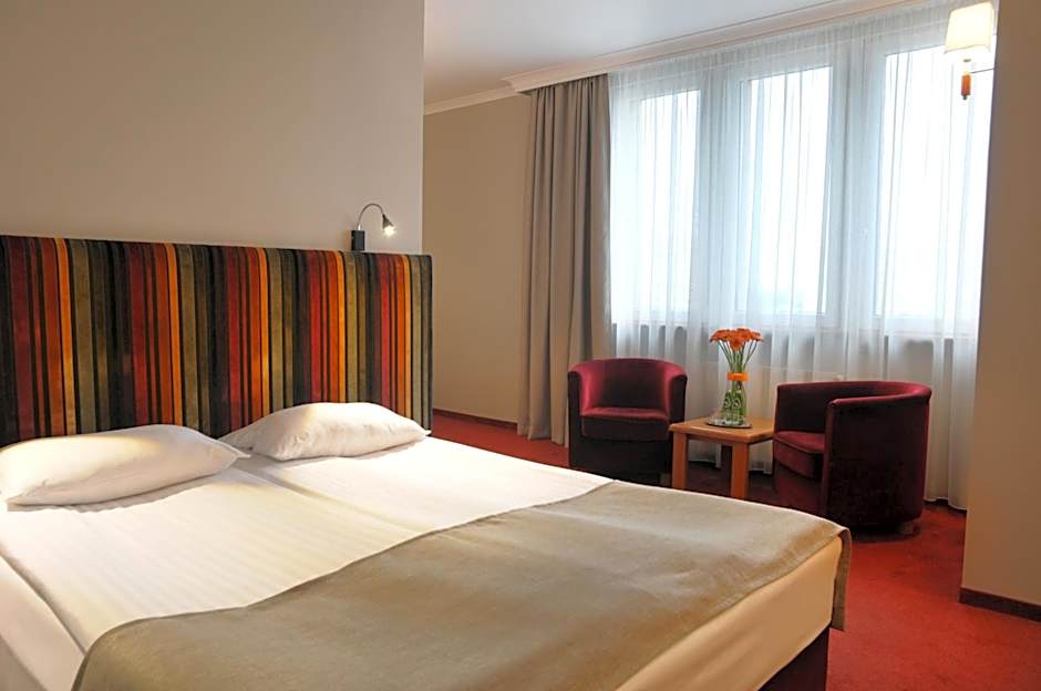 Foto 1 dari 11 — Triple Room