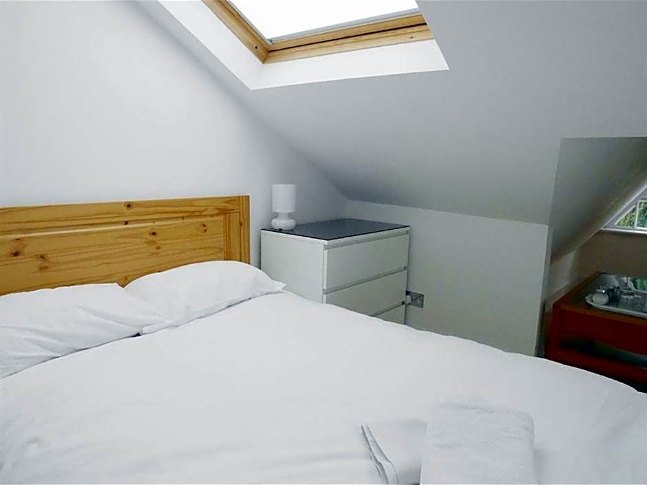 Kew Studios and Rooms