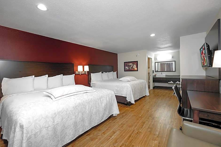 Red Roof PLUS+ Hammond