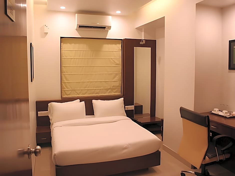 Hotel Loharkars by Fabhotel – Nagpur, OH