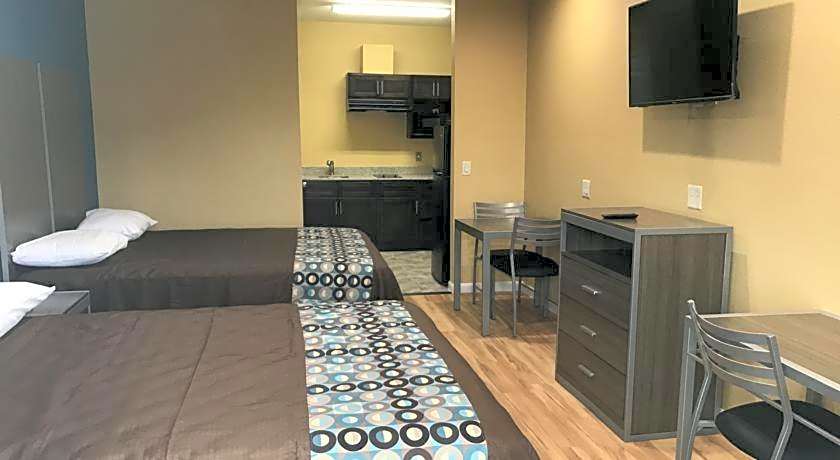 Deluxe Inn & Suites - Baytown
