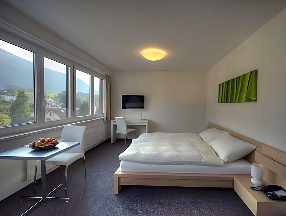 Hotel Oasis