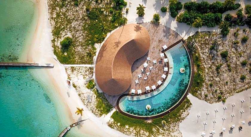 Cinnamon Velifushi Maldives