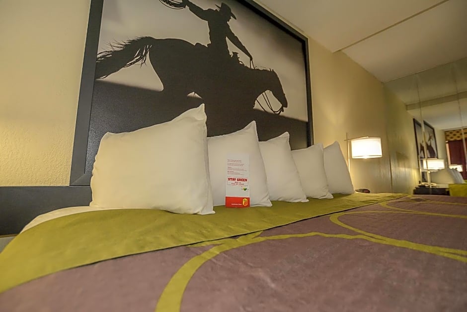 Photo 1 of 6 of One Bedroom King Suite - SmokingÂ 