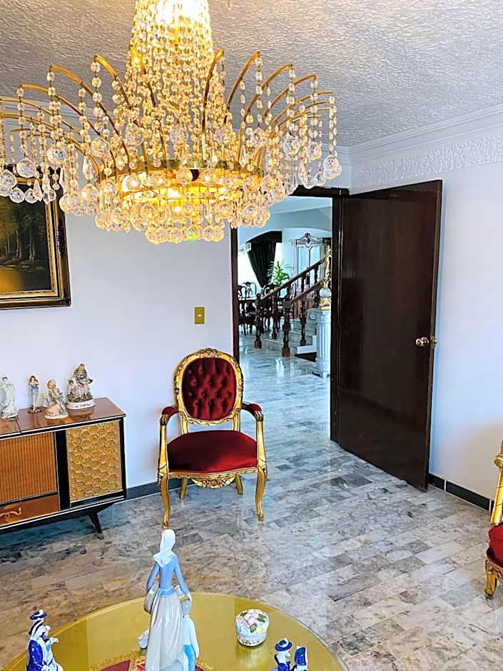 Hostal Guadalajara Cosmopolitan Providencia