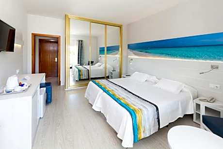 Double Room (2 Adults + 1 Child )