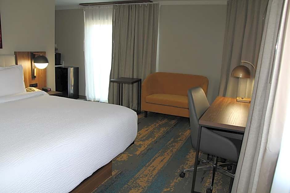 La Quinta Inn & Suites by Wyndham Yakima Downtown