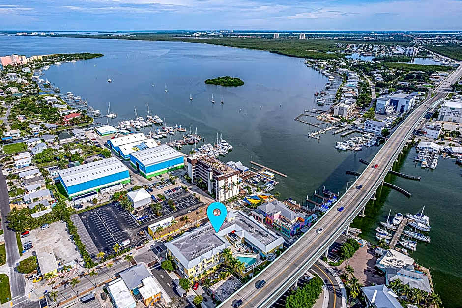 Harbour House at the Inn 208