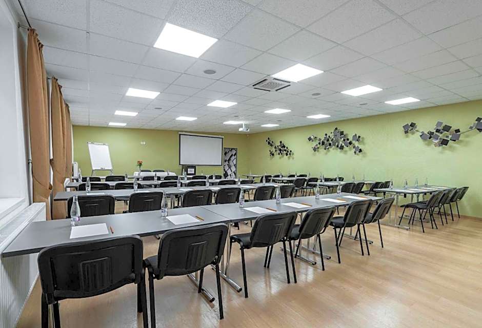 BNC Hotel - Restaurant - Bowling