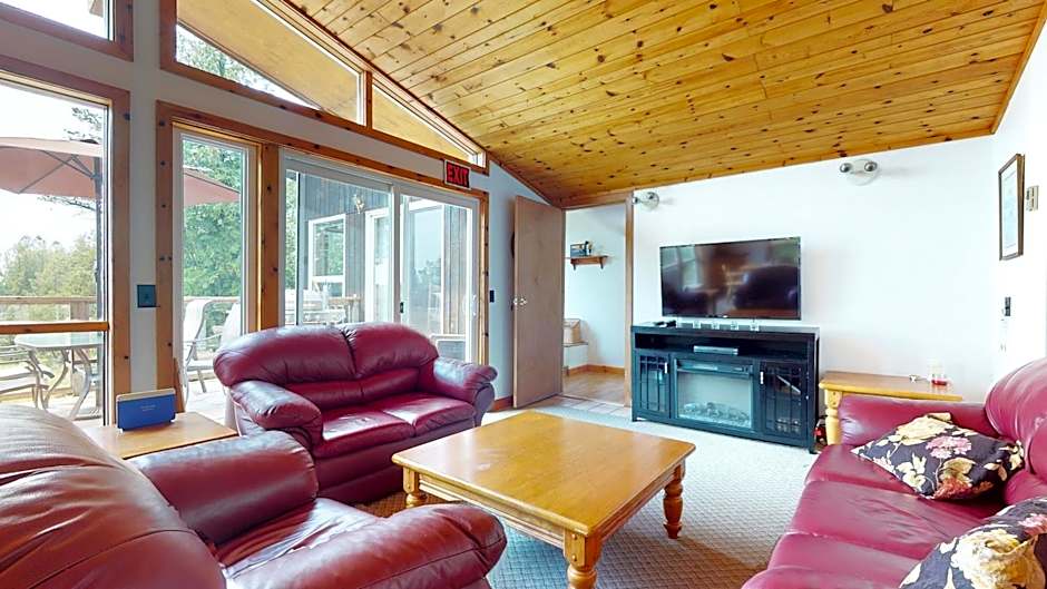 The Lookout - Waterfront Bliss near Tobermory