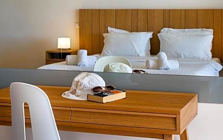 Deluxe Triple Room with Sea View