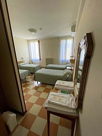 Quadruple Room with Garden View