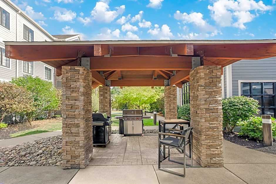 Staybridge Suites Williamsville - Buffalo