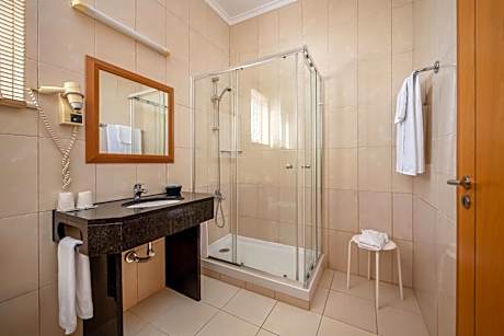 Double or Twin Room with Balcony and Sea View