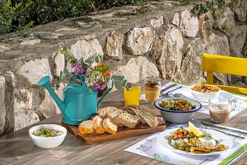 Kibbutz Malkiya Travel Hotel