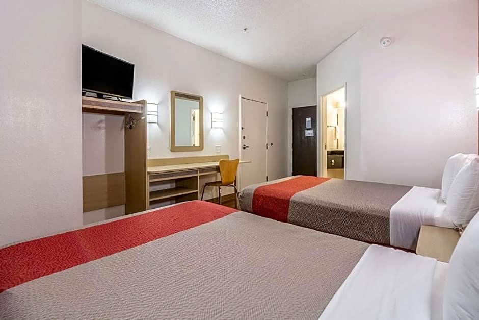 Motel 6-Fort Mill, SC - Charlotte