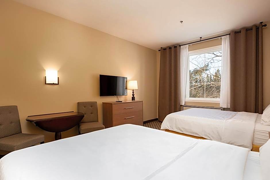 Holiday Inn Express & Suites Tremblant By IHG