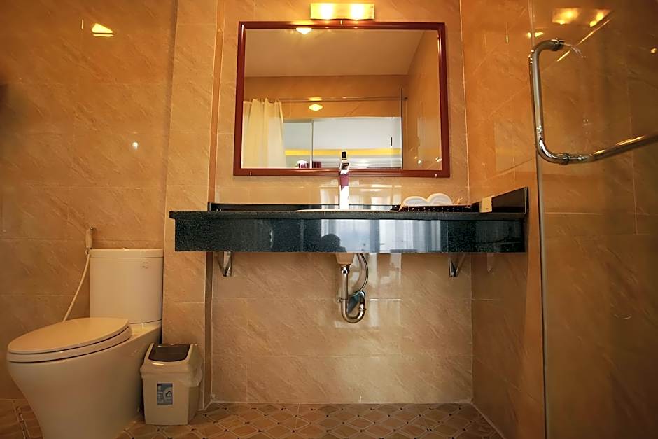 Family Airport Hotel