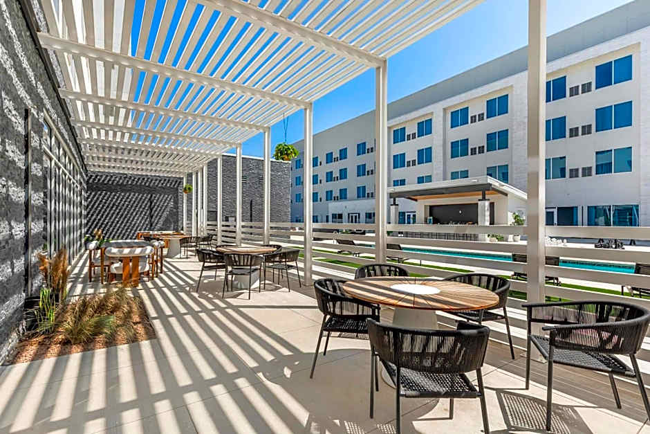Cambria Hotel Waco University Riverfront