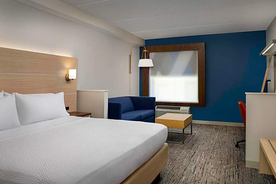 Holiday Inn Express & Suites Pittsburgh North Shore By IHG