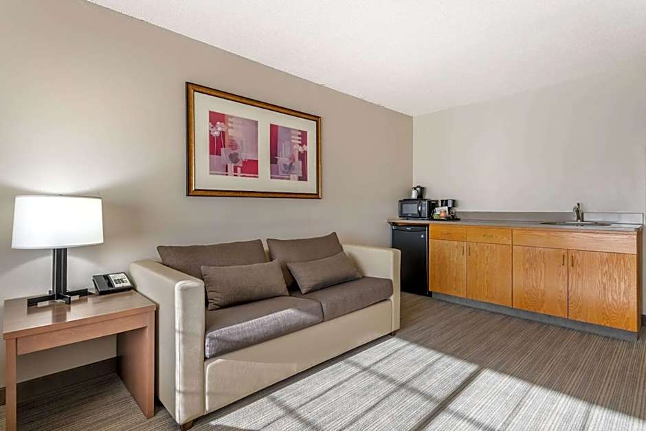 Country Inn & Suites by Radisson, Watertown, SD