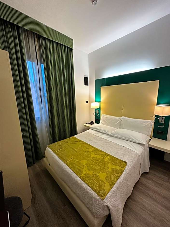 Green Park Hotel