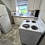 Cozy downtown one bedroom free parking