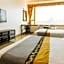 Grand Harbour Hotel
