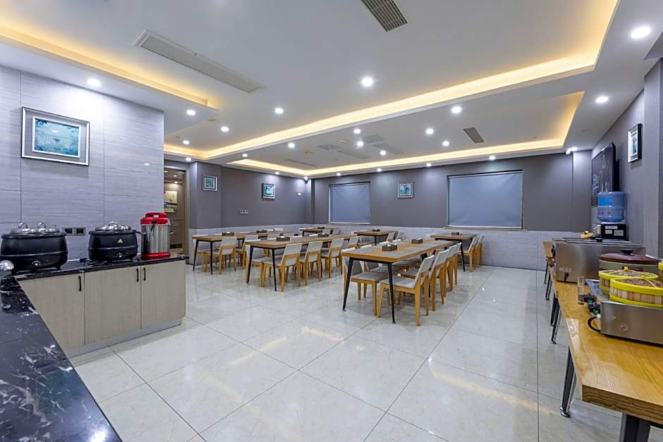 GYA Jiaxing Tongxiang City Century Avenue Hotel