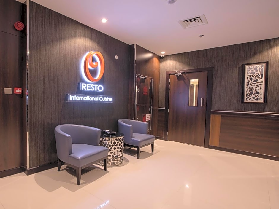 Orange Suites Hotel.