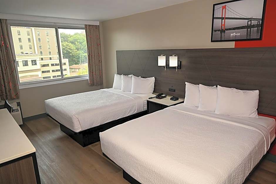 Ramada by Wyndham North Bergen