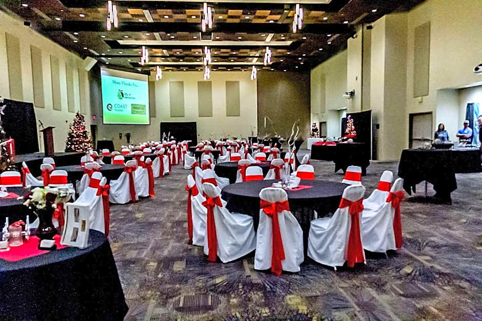 Coast Wenatchee Center Hotel