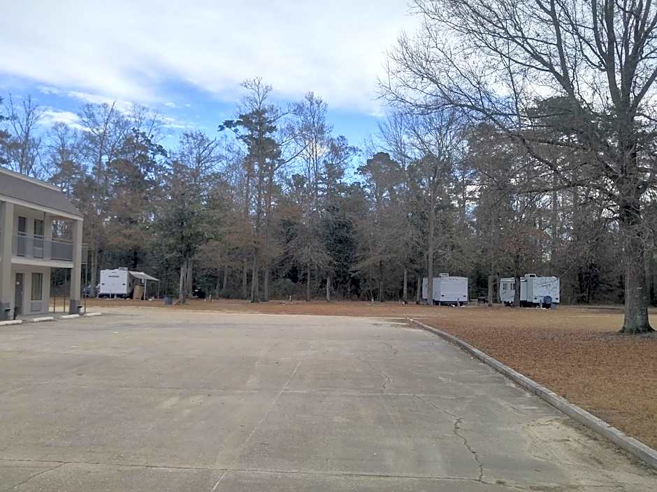 Travelers Rest Motel