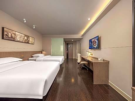 WH - Superior Twin Room with View
