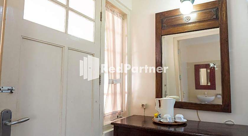 Monginsidi Guest House Syariah Malioboro Yogyakarta Mitra RedDoorz