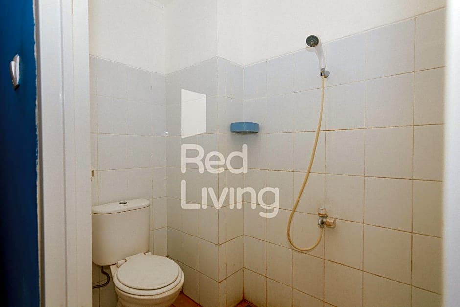 RedLiving Apartemen Gunung Putri Square TOP Room