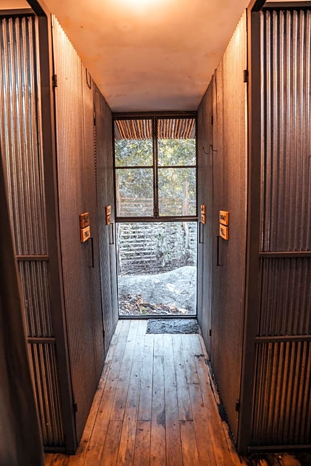 Warehouse Hostel Koh Tao