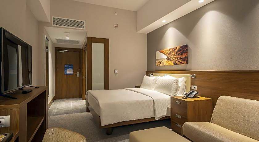 Hampton by Hilton Kocaeli Symbol