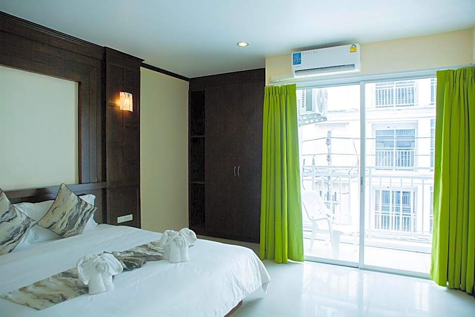 Blue Skyline Hotel