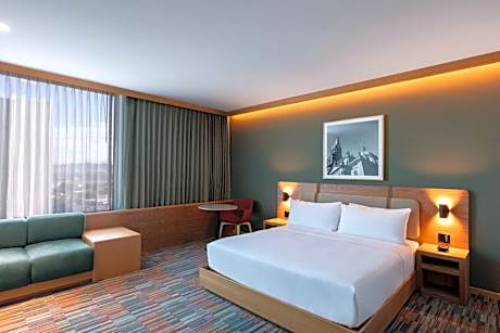 Junior King Suite
