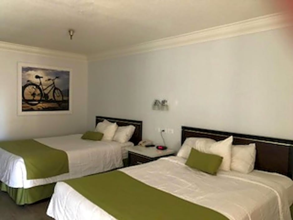 Days Inn by Wyndham Near City Of Hope