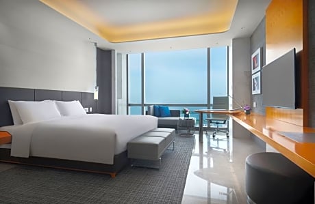 Luxury Room King Ocean View