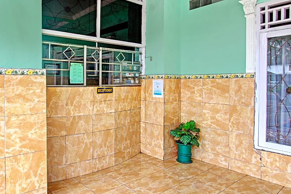 SPOT ON 92445 Mutiara Indah Hotel