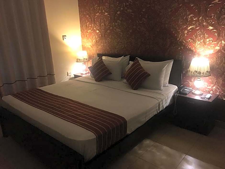 Hotel Executive Lodge